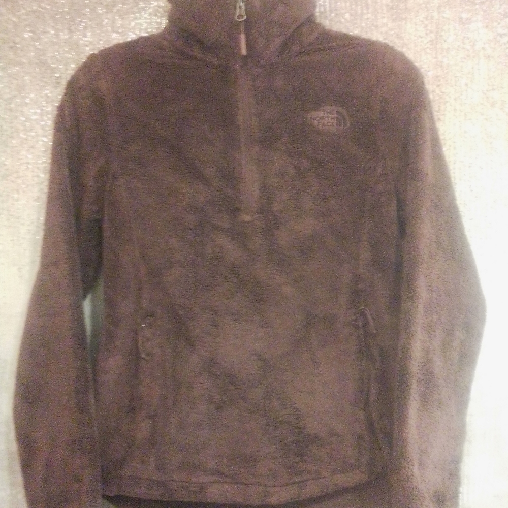 Small North face half zip